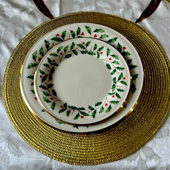 Lenox Other - Used Lenox Holiday Collection: Salad Plate, Dinner Plate Set, and Tablecloth